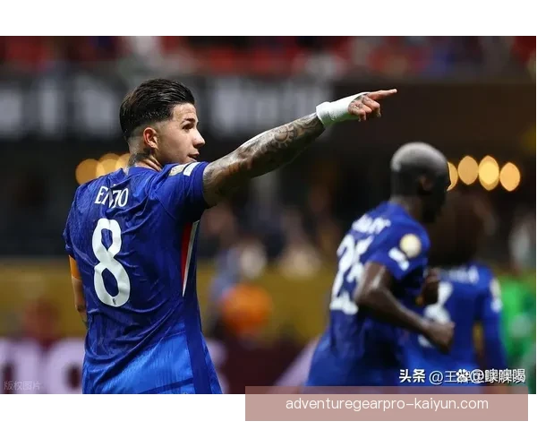 普乌德·多克在英超赛季中展现惊人表现，未来备受期待