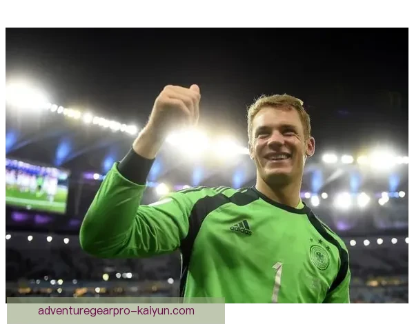 诺伊尔关键扑救展现出稳定状态，成为球队后防的坚实屏障