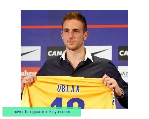 奥布拉克FIFA最佳门将荣誉持续引发行业关注与热议