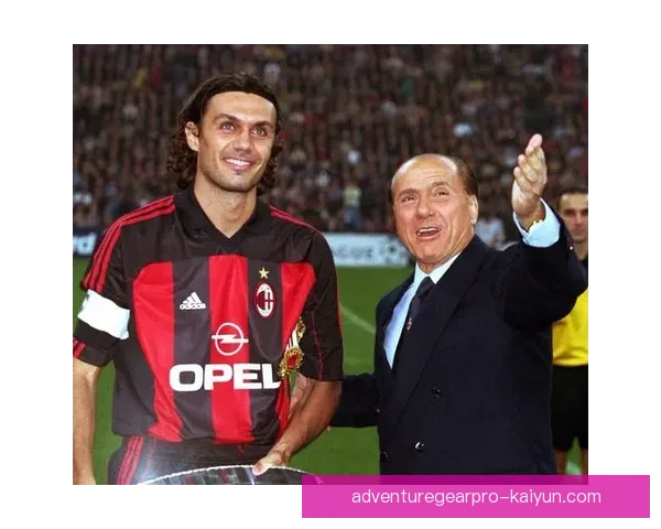 马尔蒂尼：传奇后卫的职业生涯成就与贡献分析